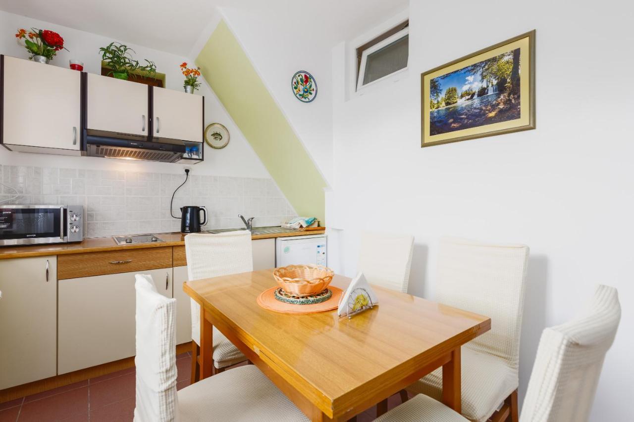 Apartment Zalac سلوني المظهر الخارجي الصورة